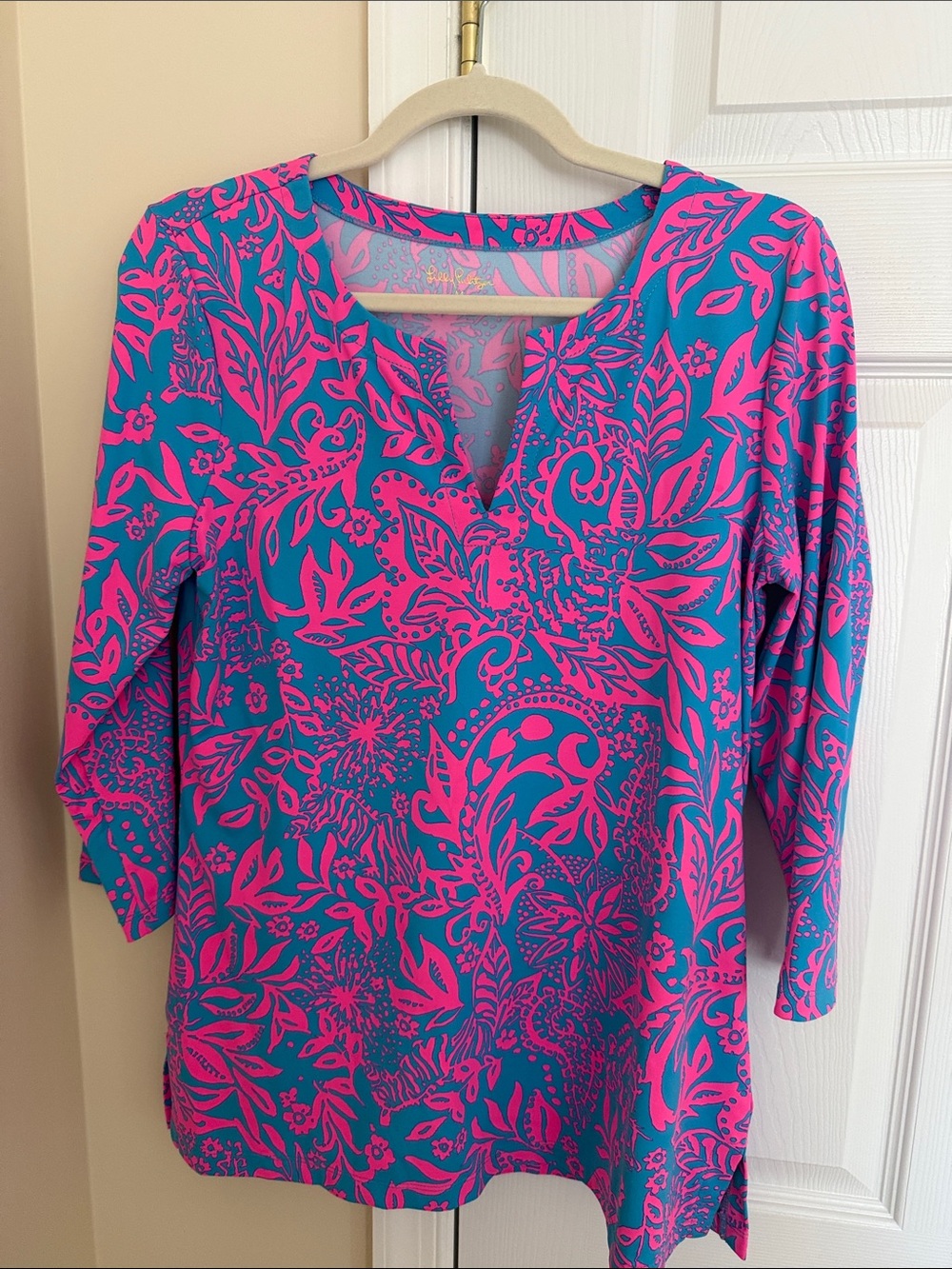 🌸NWOT Lilly Pulitzer Meryl Chilly Lilly Pink & Teal Floral V-Neck Tunic